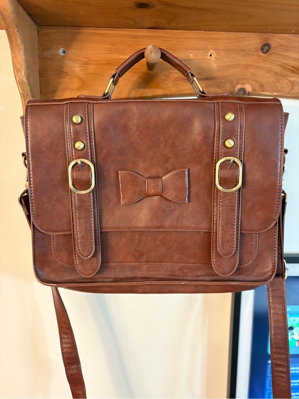 Ecosusi brown faux leather messenger bag